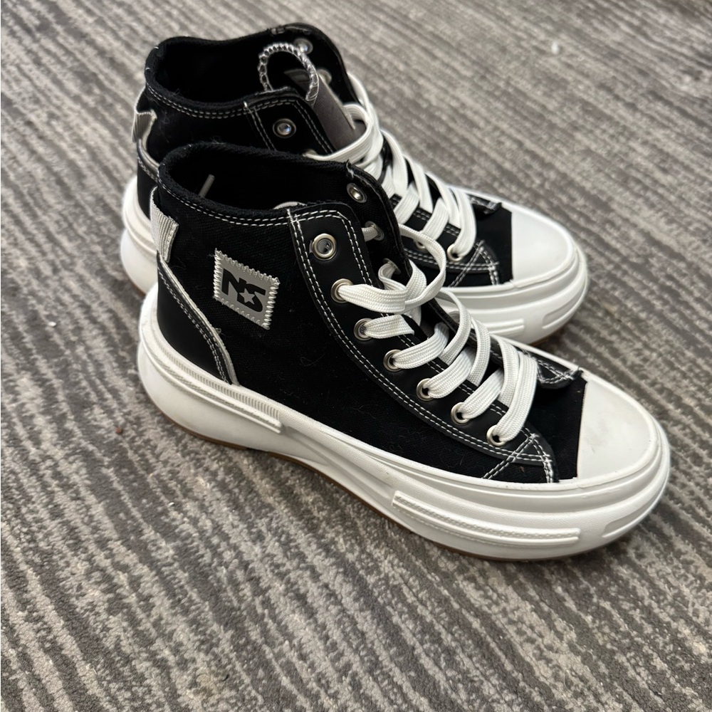 Black High-Top Women's Sneakers - Picture 2 of 4